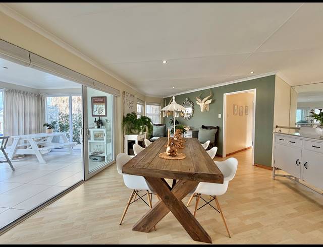 6 BEDROOM HOUSE FOR SALE IN MARINA MARTINIQUE